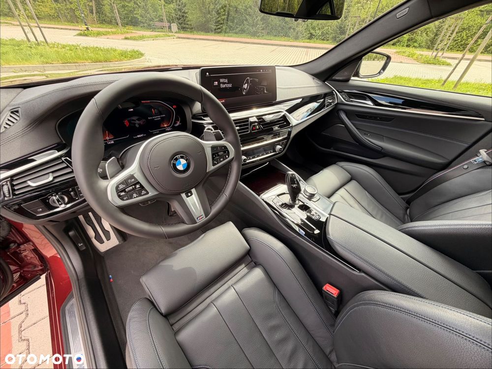 BMW Seria 5 540i xDrive mHEV sport - 17