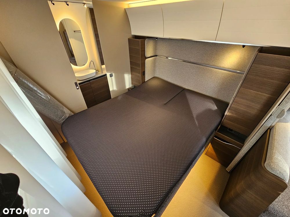 Adria Alpina 663 HT - 12