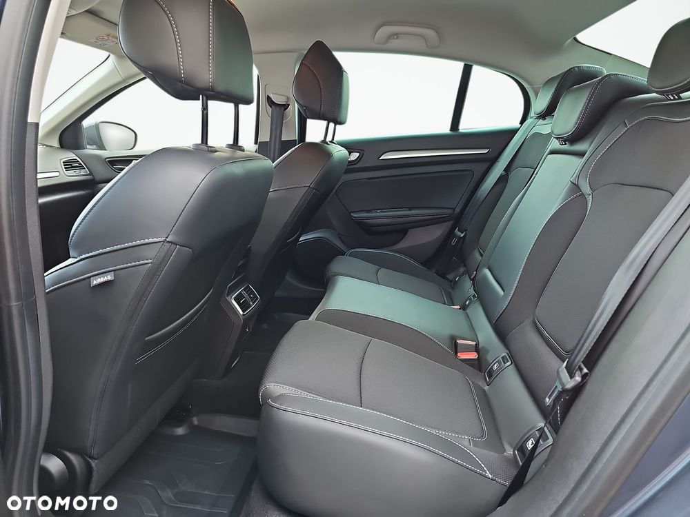 Renault Megane 1.3 TCe Techno - 24