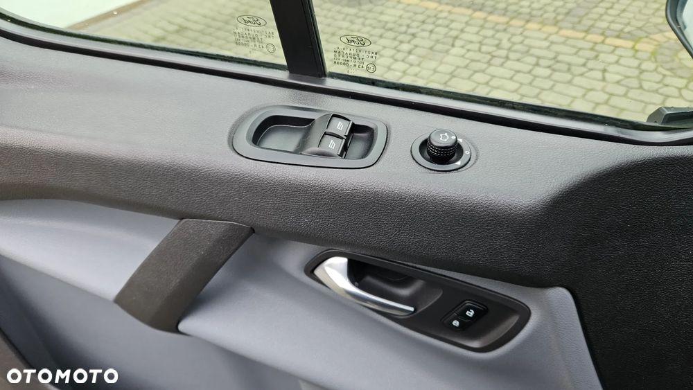 Ford Custom 2,2TDCI 155KM - 17