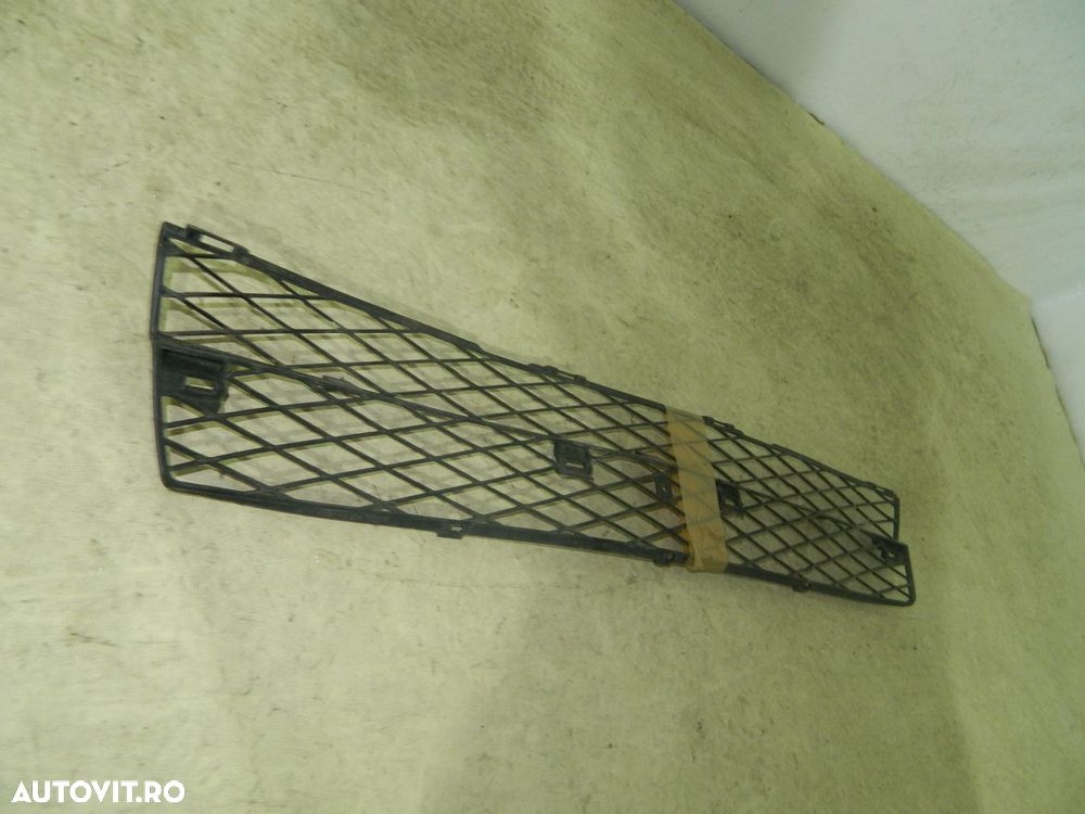 Grila centrala Toyota Corolla Berlina  /  Kombi, 02-04, 53112-12110 - 4