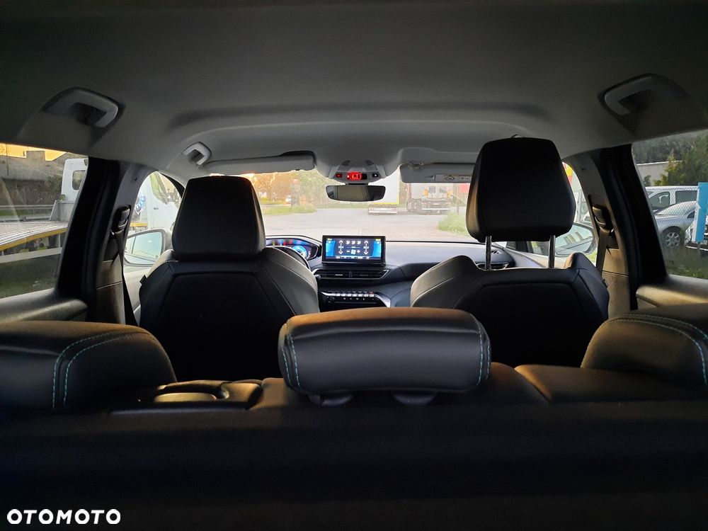 Peugeot 3008 1.6 PureTech HYbrid Allure S&S EAT8 - 19