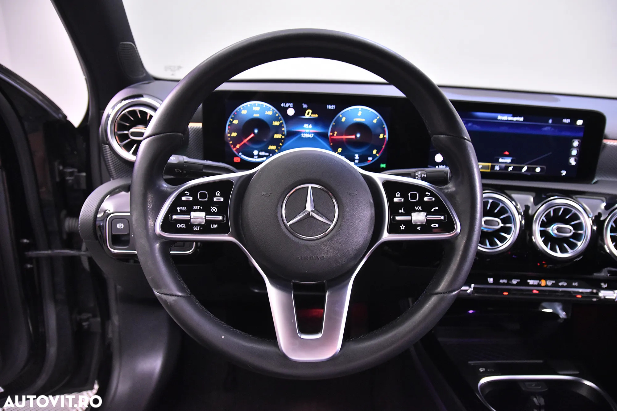 Mercedes-Benz A 200 d 8G-DCT - 16