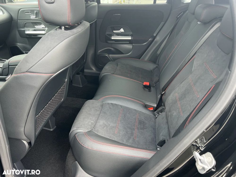 Mercedes-Benz GLA 220 4MATIC MHEV - 15