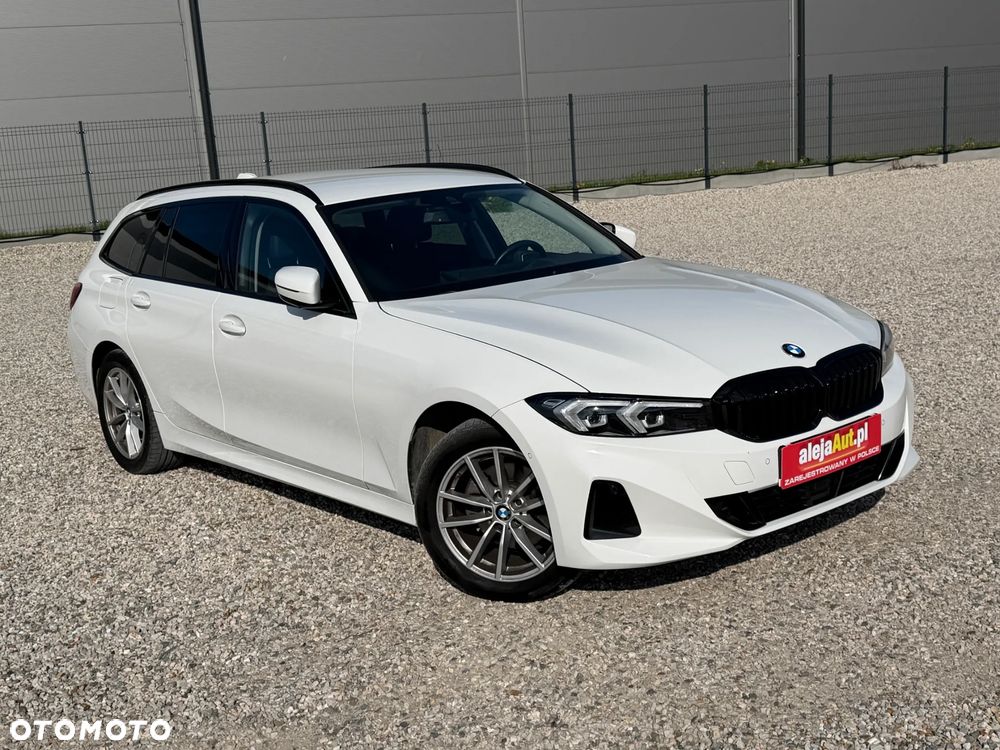 BMW Seria 3 320d xDrive mHEV - 4