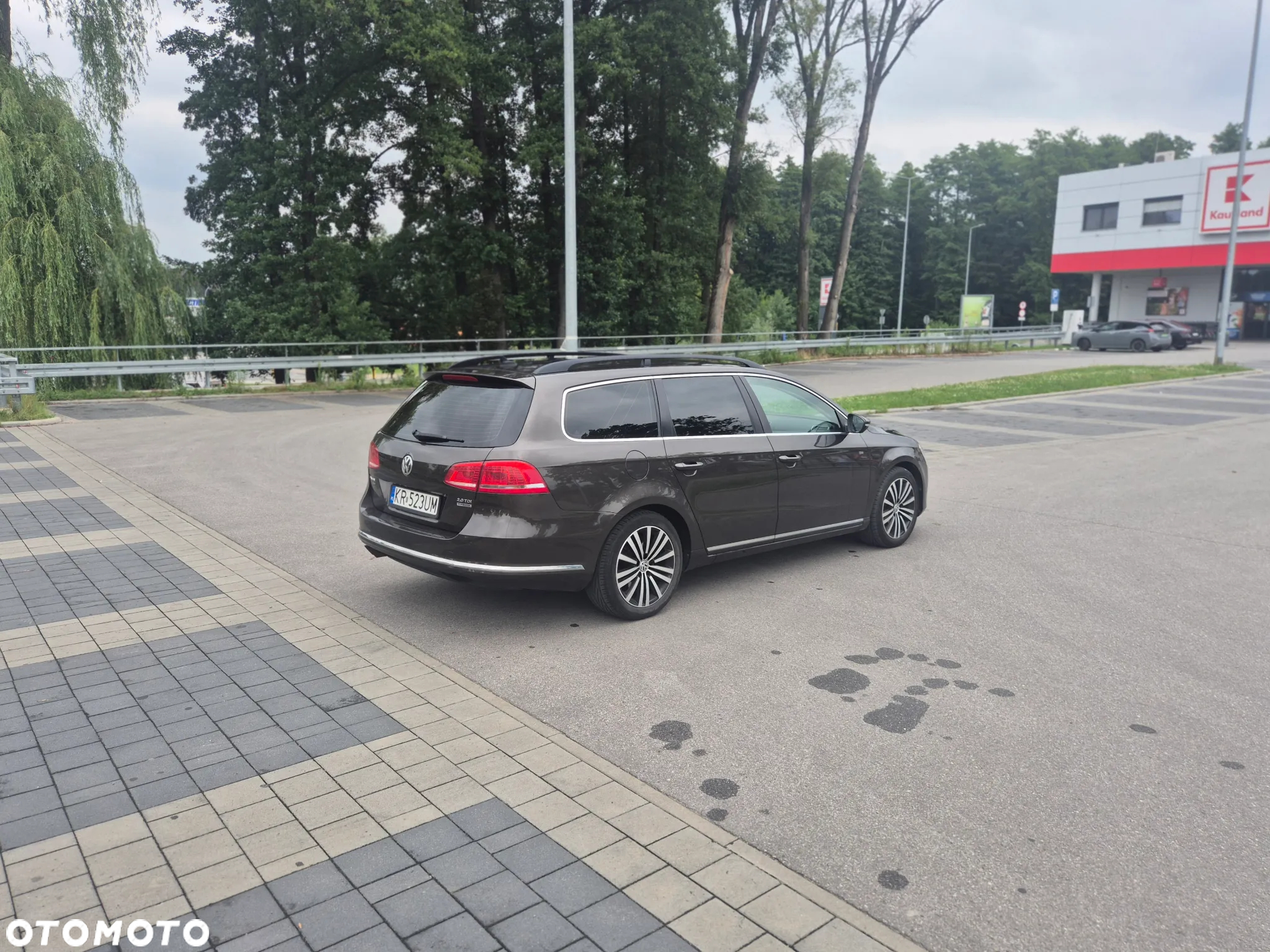 Volkswagen Passat 2.0 TDI Comfortline DSG - 19
