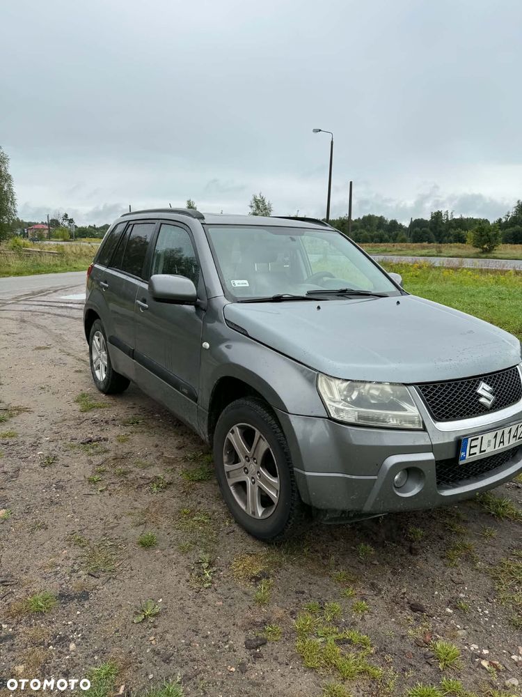 Suzuki Grand Vitara 2.0 - 4