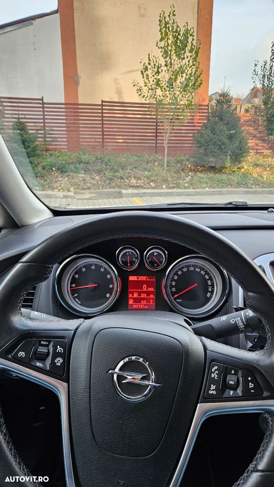 Opel Astra 1.4 Turbo ECOTEC Enjoy - 9