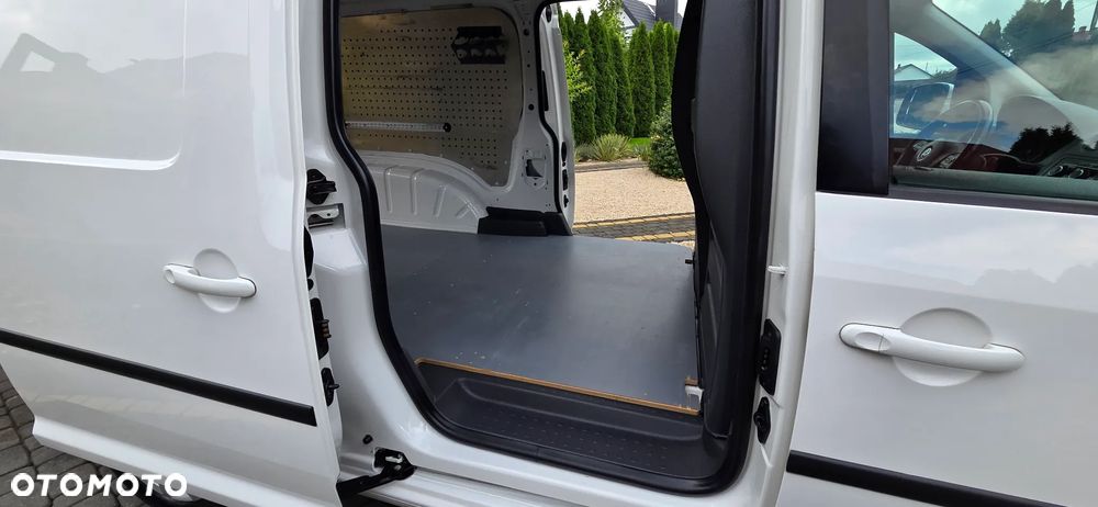 Volkswagen Caddy Maxi - 15