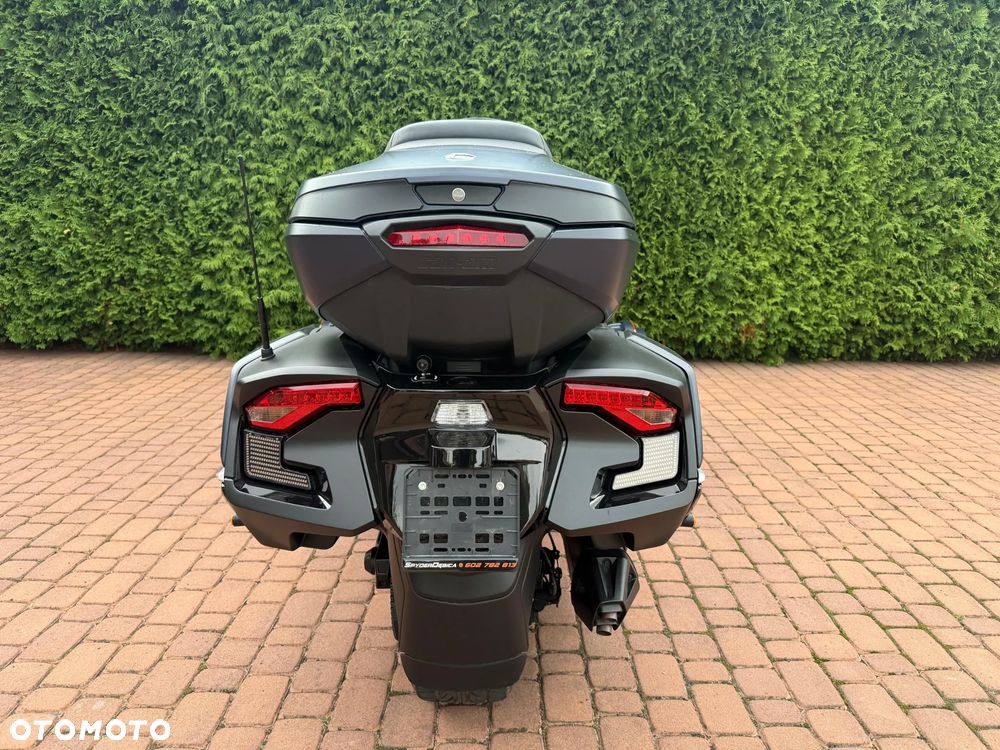Can-Am Spyder - 5