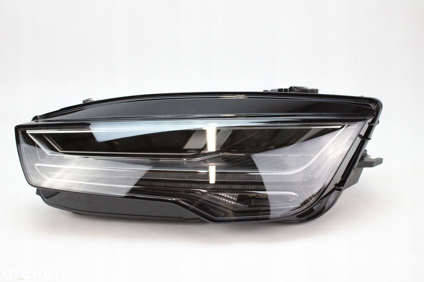 NOWA ORG LAMPA LEWY PRZÓD MATRIX AUDI A7 S7 RS7 4G8941783B - 2