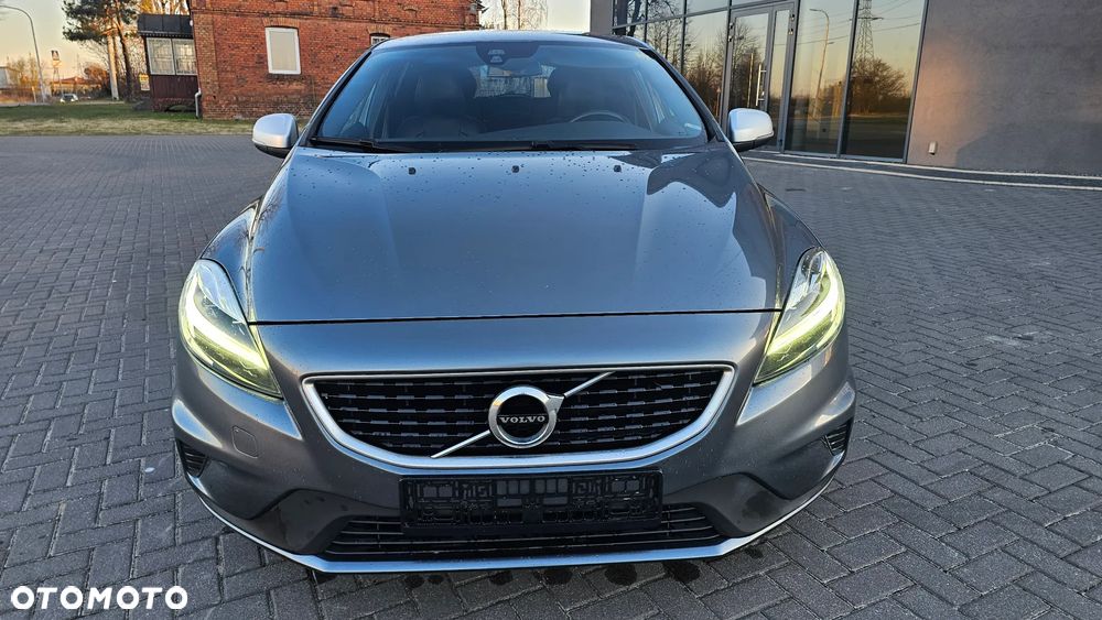 Volvo V40 D2 Drive-E R-Design Momentum - 5