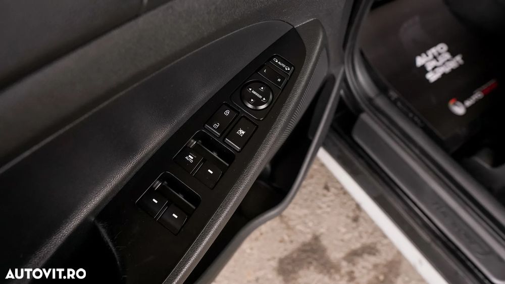 Hyundai Tucson blue 1.7 CRDi 2WD DCT Trend - 24