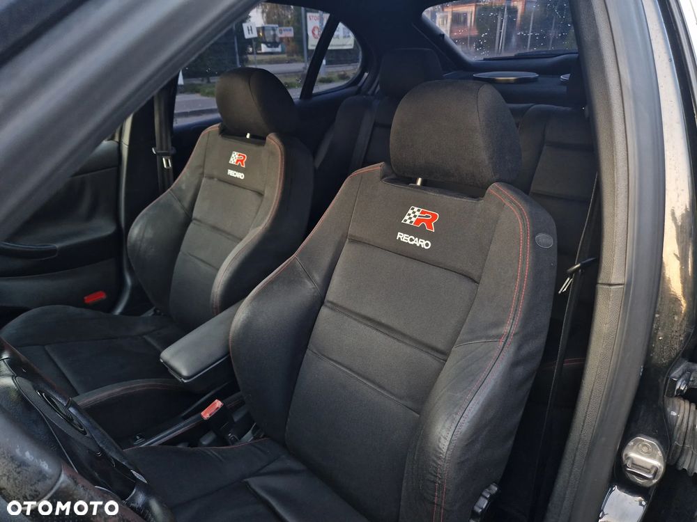 Seat Leon 1.8T Cupra R - 11