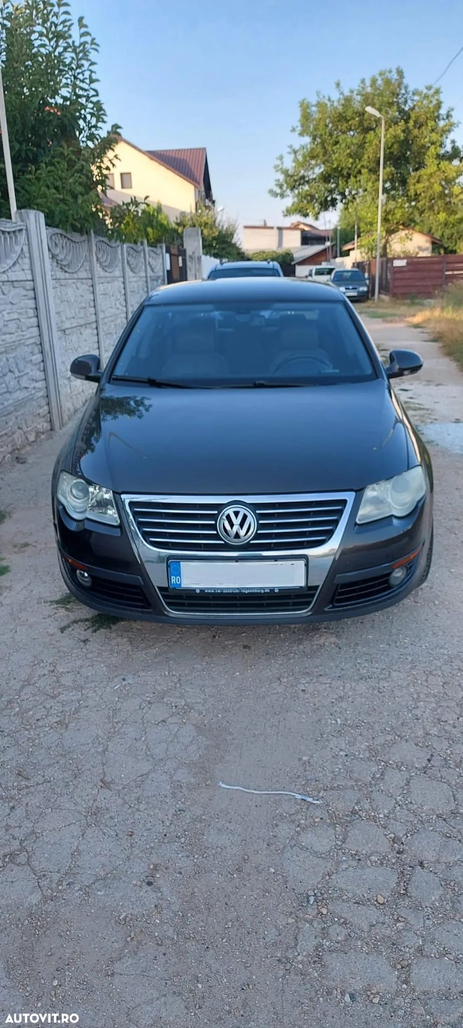 Volkswagen Passat - 1