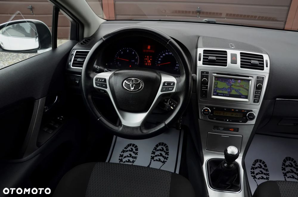 Toyota Avensis 2.0 D-4D - 5