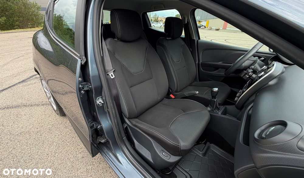 Renault Clio 1.2 16V 75 Experience - 20
