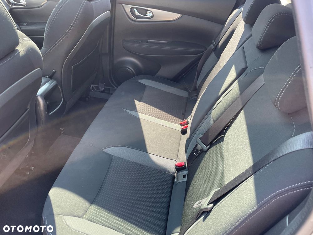 Nissan Qashqai 1.2 DIG-T N-Vision - 11