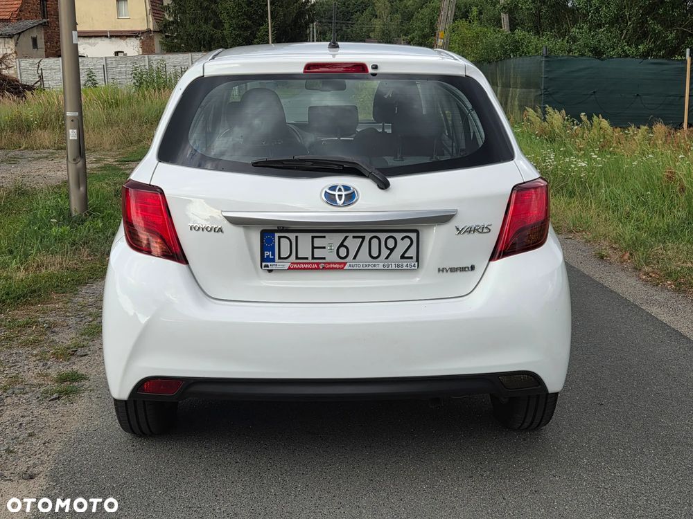 Toyota Yaris Hybrid 100 Dynamic EU6 - 8