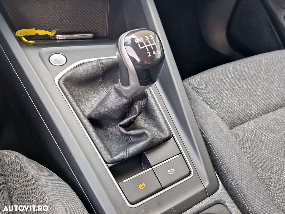 Volkswagen Golf 1.0 TSI Life - 16