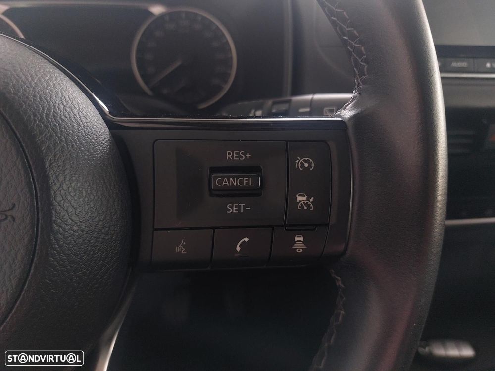 Nissan Qashqai 1.3 DIG-T N-Connecta - 22