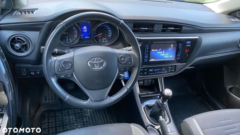 Toyota Auris 1.6 Premium - 33