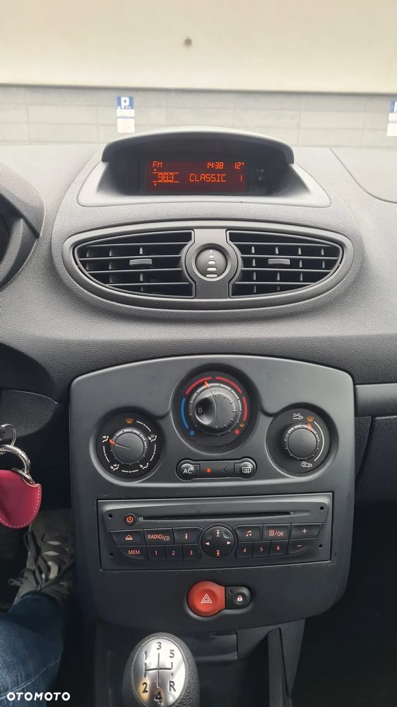 Renault Clio 1.5 dCi Authentique - 14