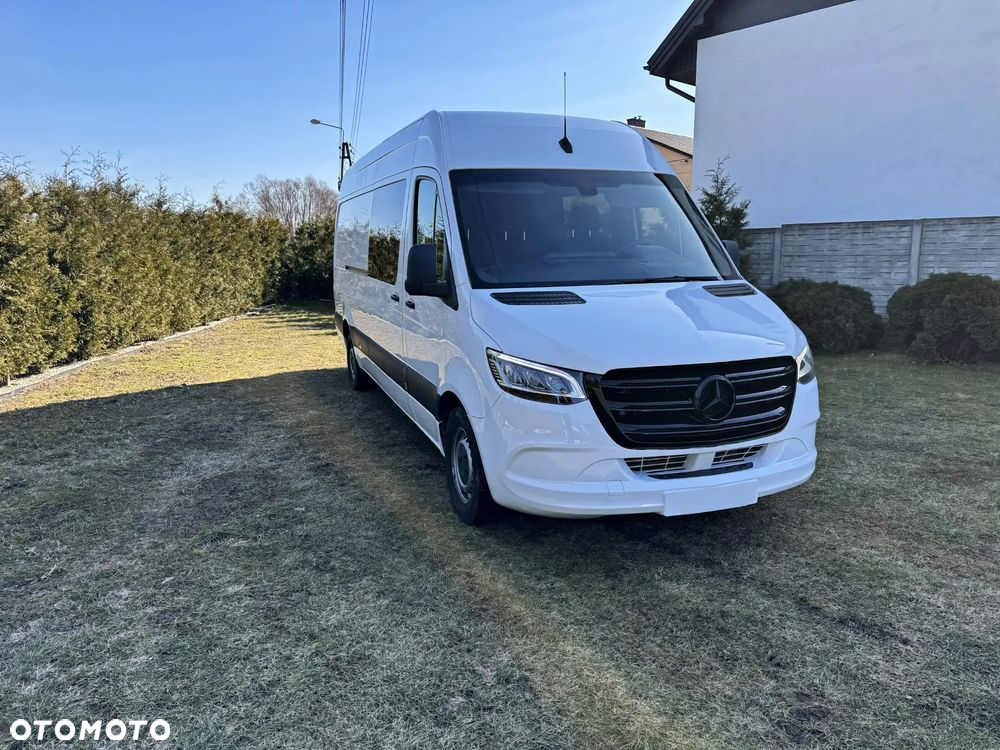 Mercedes-Benz Sprinter - 12