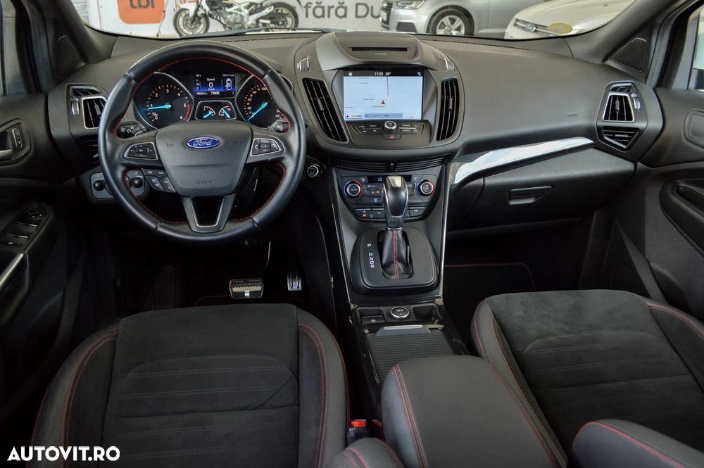 Ford Kuga 2.0 TDCi 2x4 Aut. ST-Line - 27