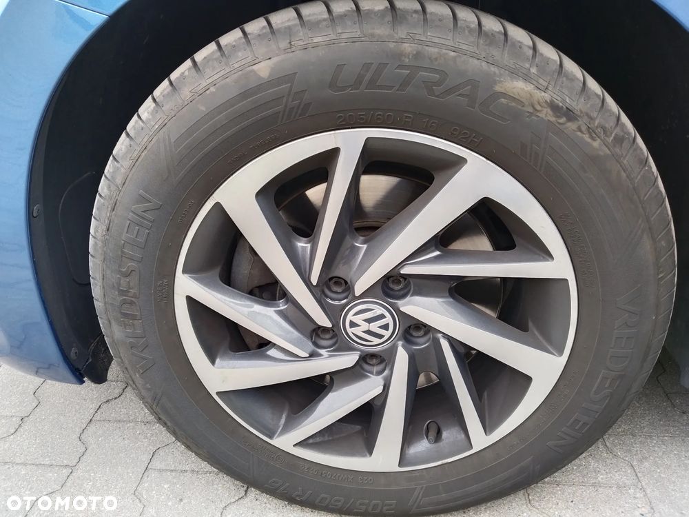 Volkswagen Touran 1.6 TDI SCR (BlueMotion Technology) SOUND - 14