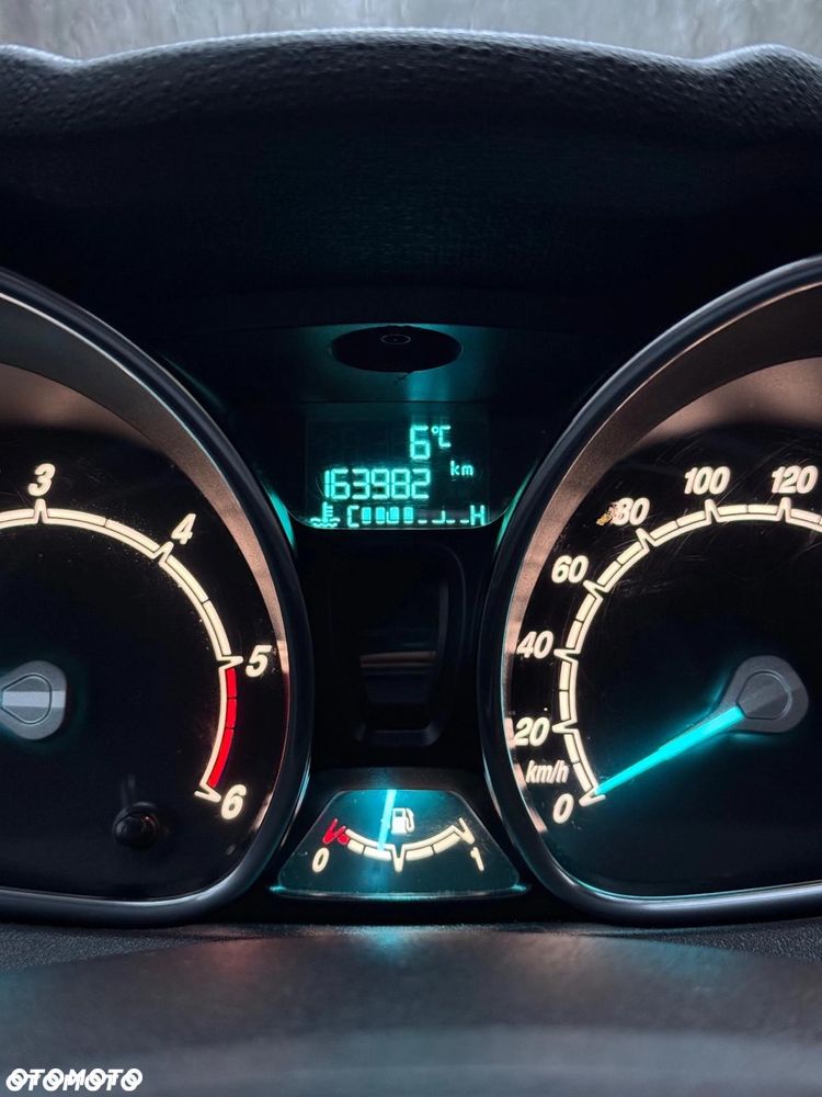 Ford Fiesta ver-1-5-tdci-sync-edition - 11