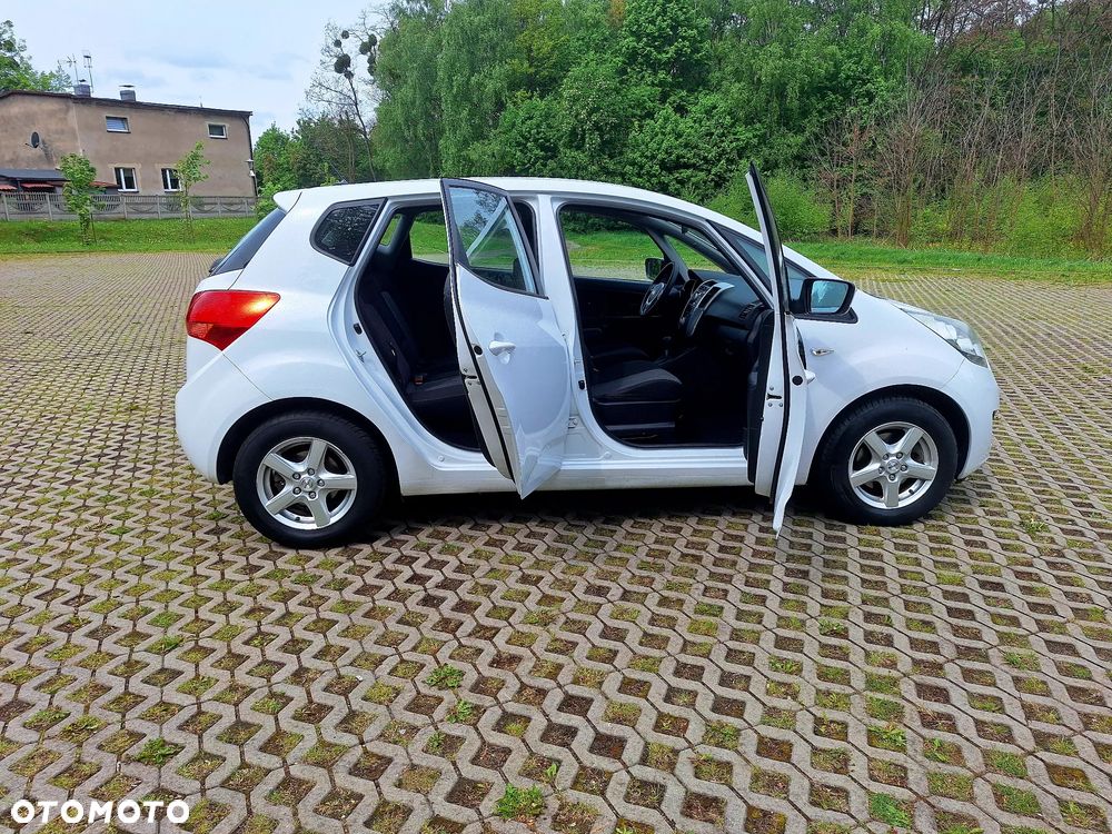 Kia Venga 1.6 M - 11