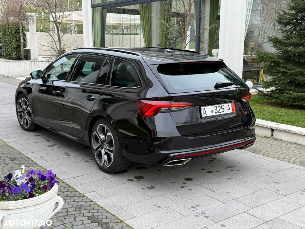 Skoda Octavia 2.0 TDI DSG RS Plus - 6