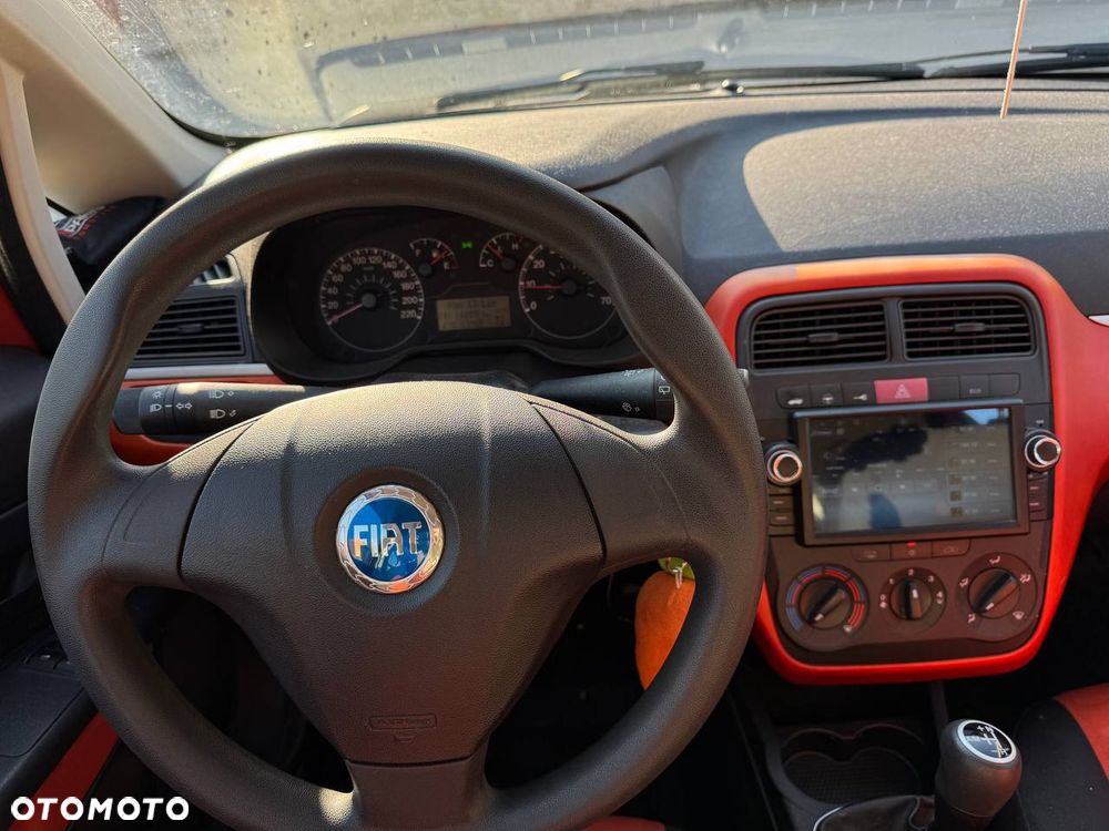 Fiat Grande Punto - 15