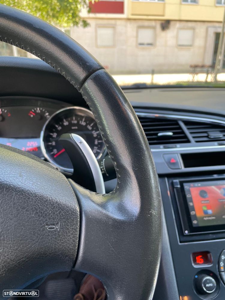 Peugeot 5008 1.6 HDi Executive CMP6 - 18