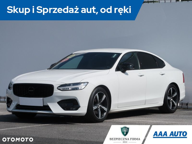 Volvo S90 - 2