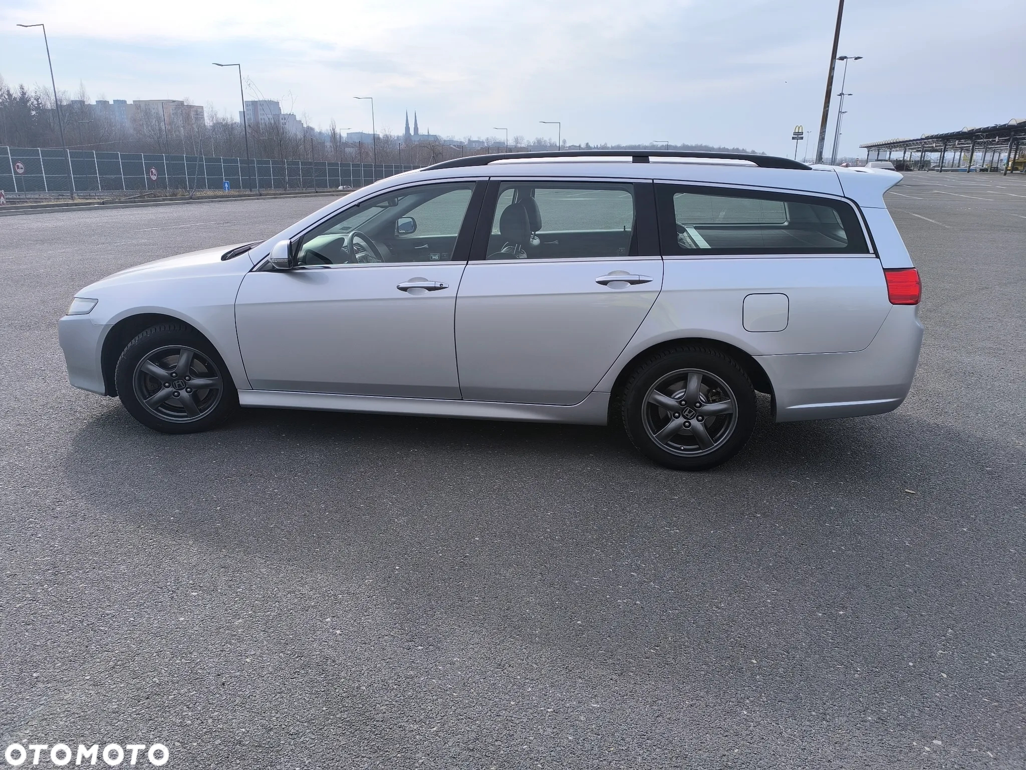 Honda Accord 2.0 Executive - 19