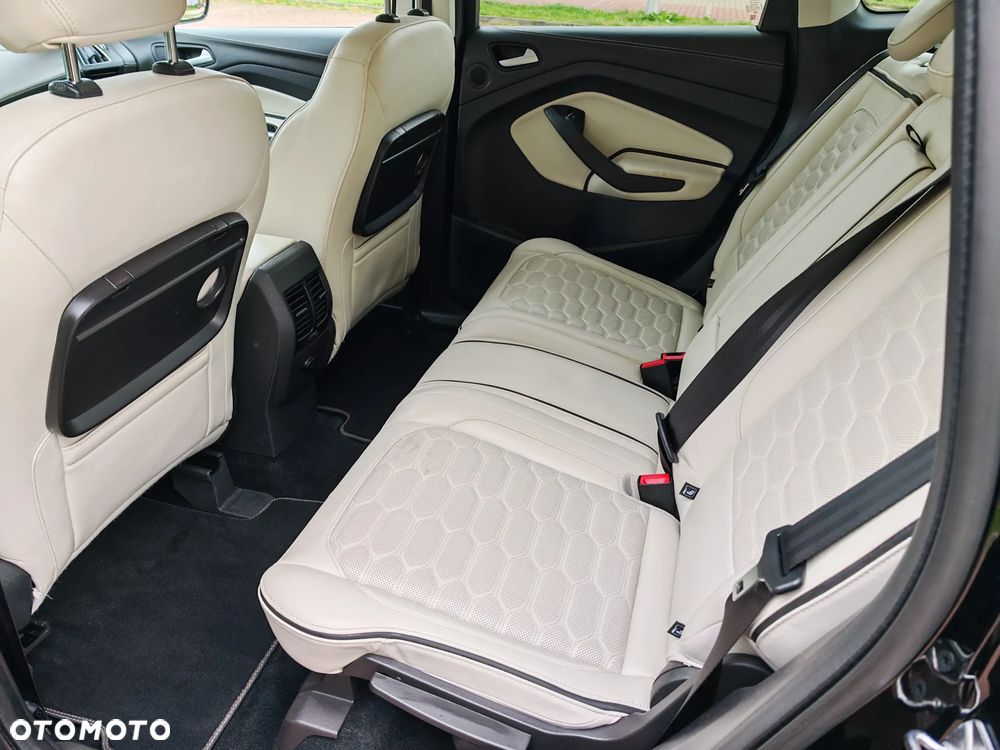Ford Kuga 1.5 EcoBoost 2x4 Vignale - 29