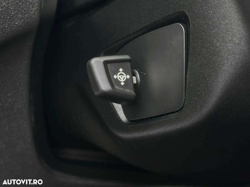 BMW Seria 5 530e xDrive Aut. M Sport Edition - 38