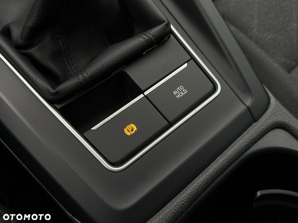 Volkswagen Golf 1.5 TSI EVO Life - 30