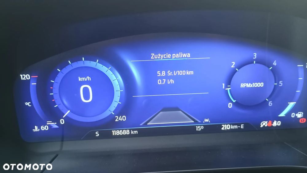 Ford Kuga 2.0 EcoBlue Hybrid ST-LINE X - 32