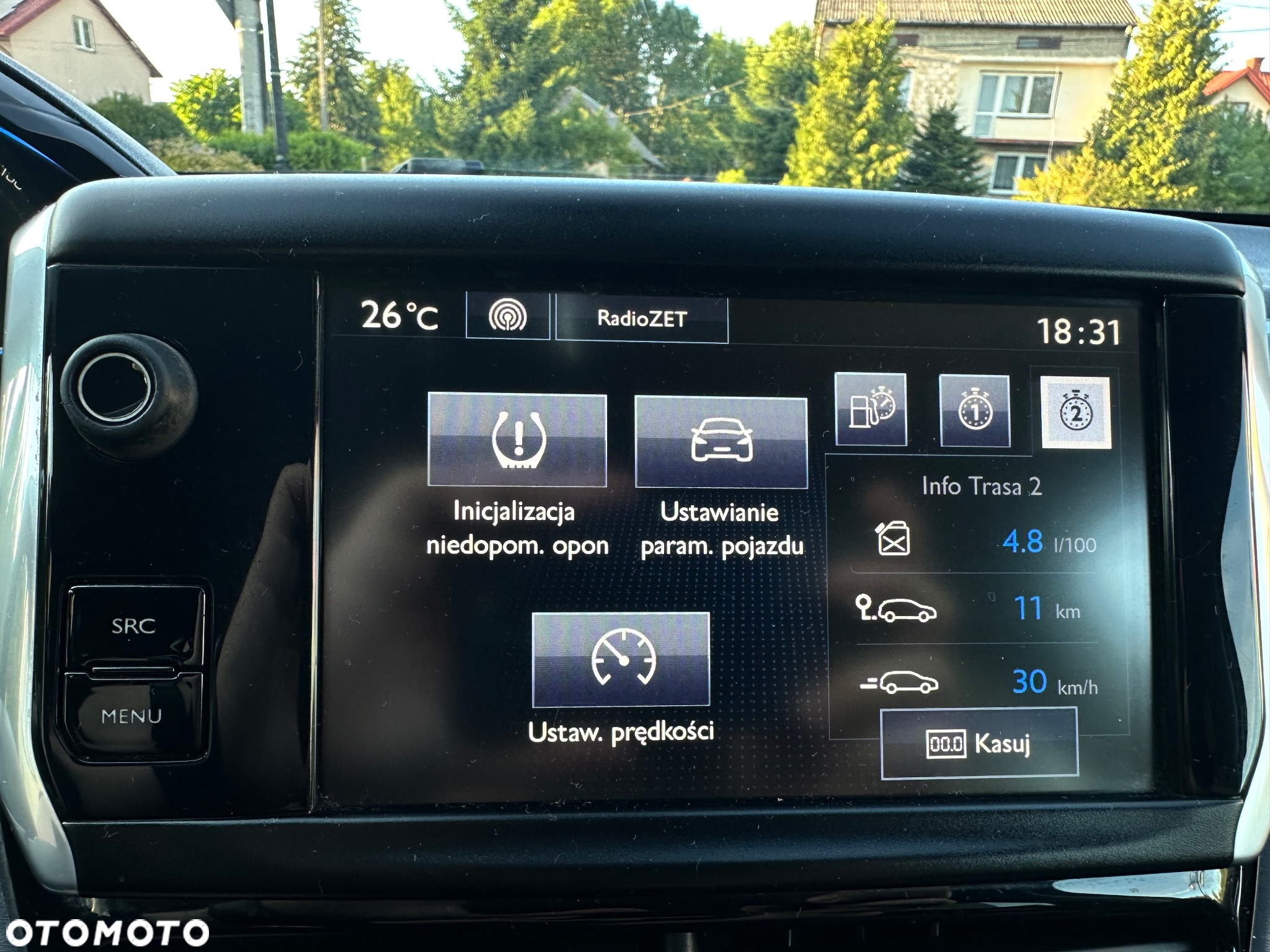 Peugeot 2008 1.6 e-HDi Allure S&S - 19