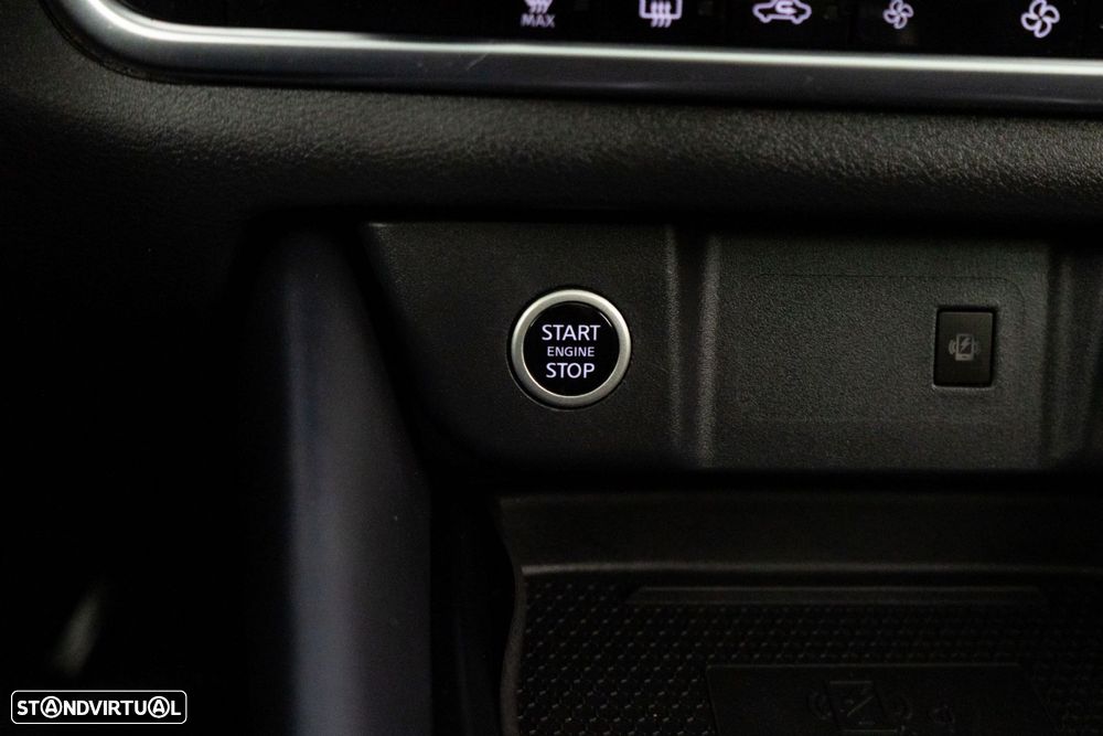 Nissan Qashqai 1.3 DIG-T N-Connecta LED+SKY - 26