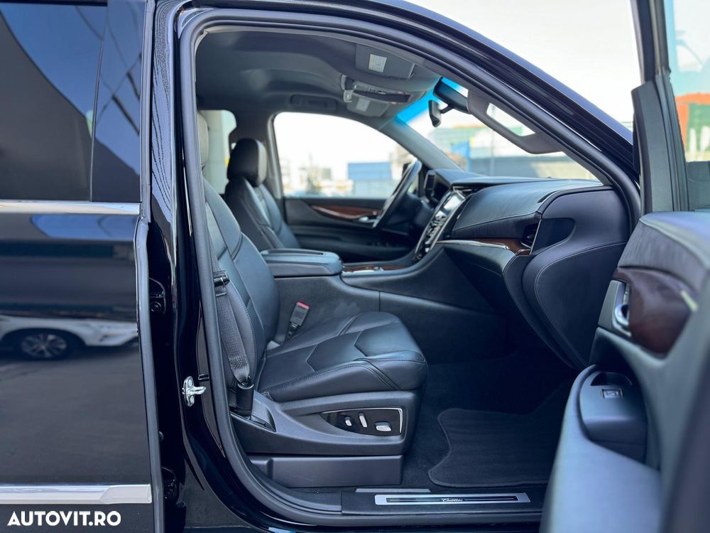 Cadillac Escalade 6.2 V8 ESV Platinum - 28