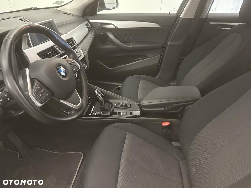 BMW X2 sDrive18i - 11