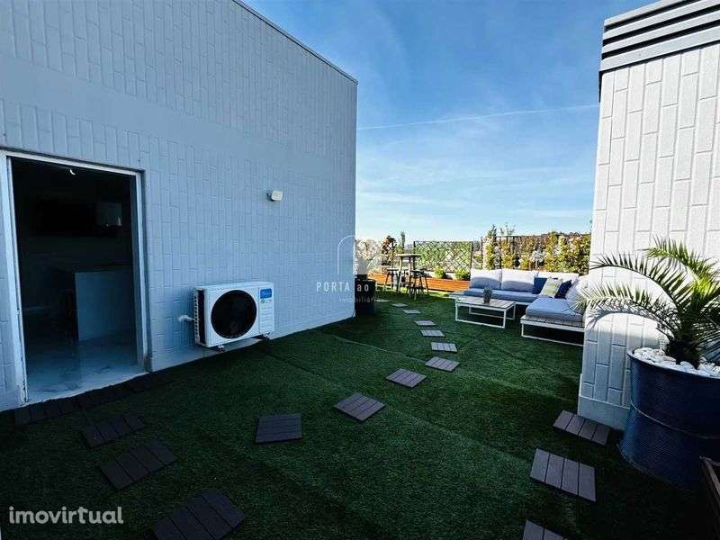 T3| Último Piso| Terraço| Vistas Mar| Grijó- Vila Nova de Gaia - Grande imagem: 3/12