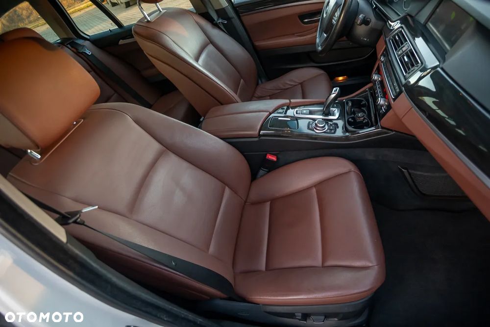 BMW Seria 5 520d Sport-Aut - 26