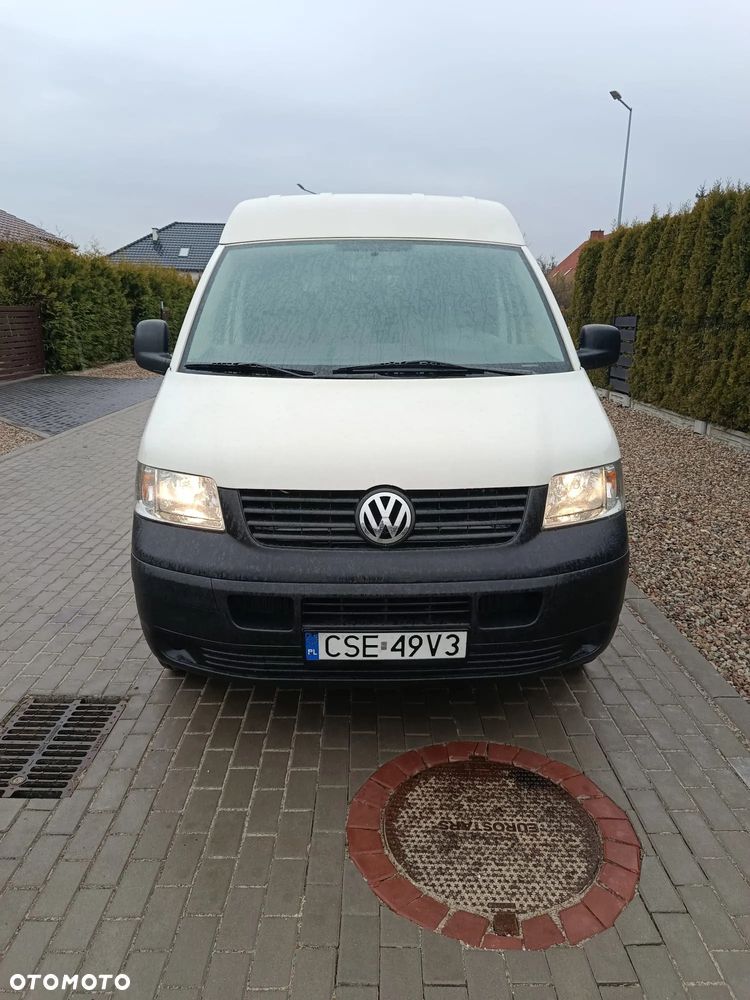 Volkswagen Caravelle - 11