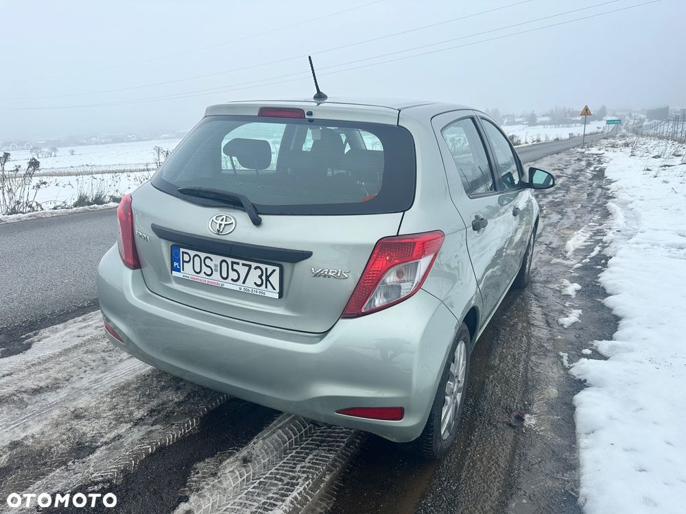 Toyota Yaris - 4