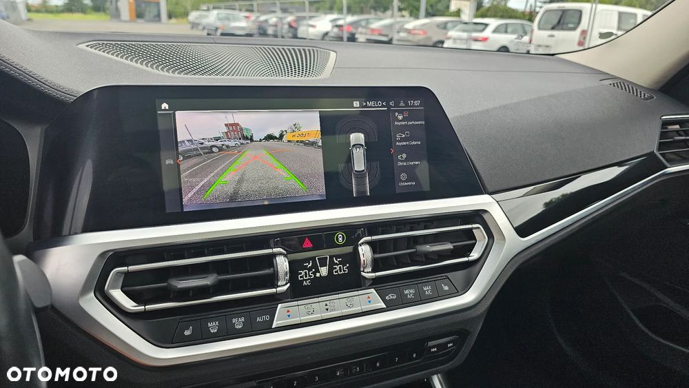 BMW Seria 3 320d xDrive Luxury Line - 28